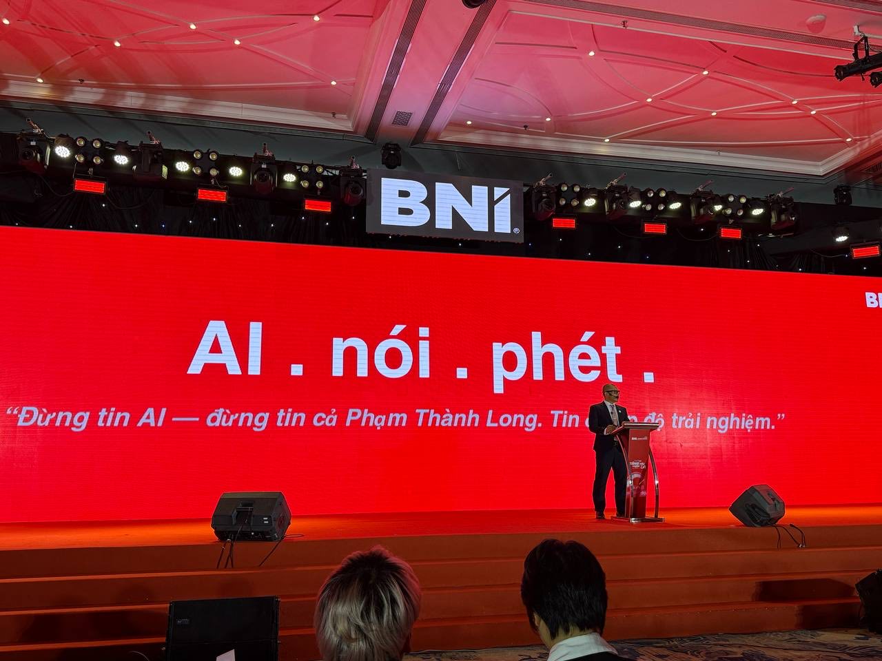 Slide đừng tin AI, tin ở độ trải nghiệm của Thầy Phạm Thành Long