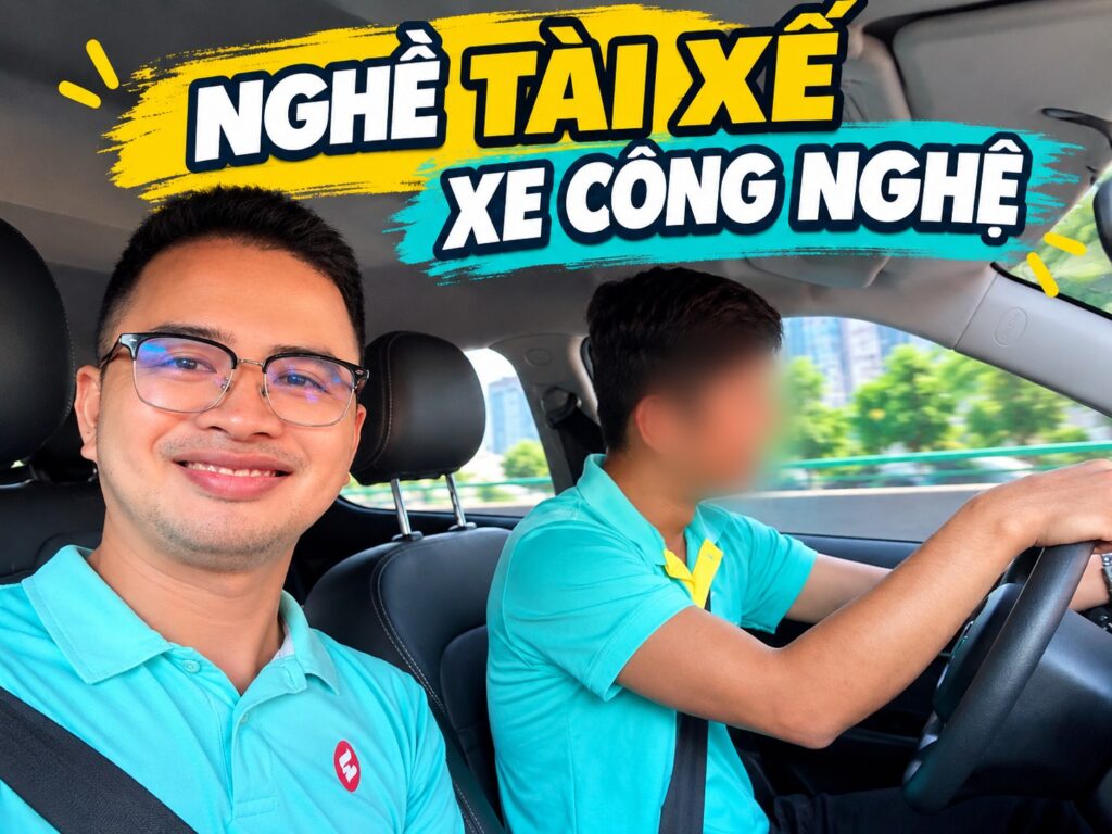 Lê Tấn Đào ngồi cạnh tài xế trên một chuyến xe công nghệ